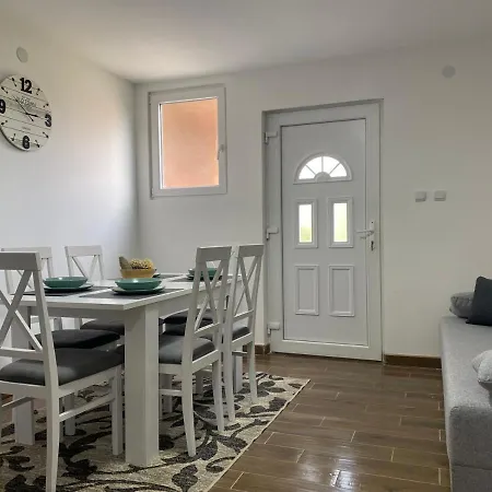 Bambi 2 Апартаменты