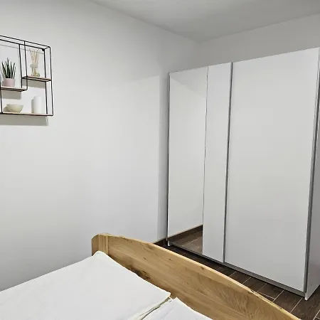 Bambi 2 * سوكو بانيا